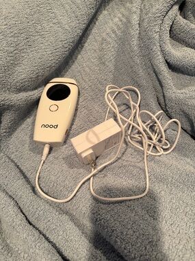NOOD Handheld IPL Hair Removal Device with Charger